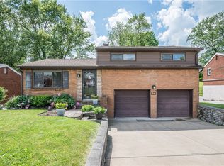 24 Claireview Dr, Carnegie, PA 15106