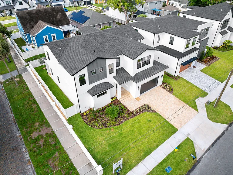 3202 W La Salle St — Photo 6