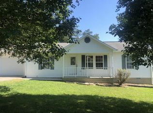 575 Bobwhite Dr, Crossville, TN 38555