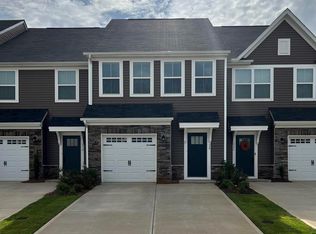28 Willomere Way, Simpsonville, SC 29681