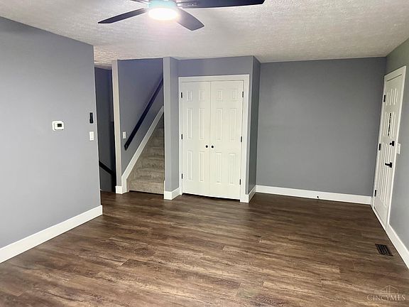 5th image of 3275 Danbury Rd