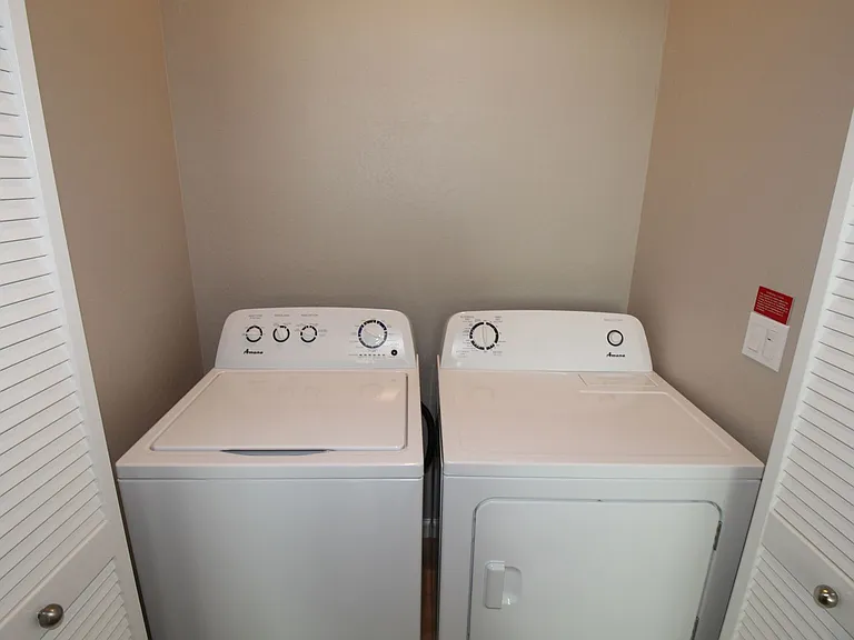 2343 N Arthur Ave — Photo 9