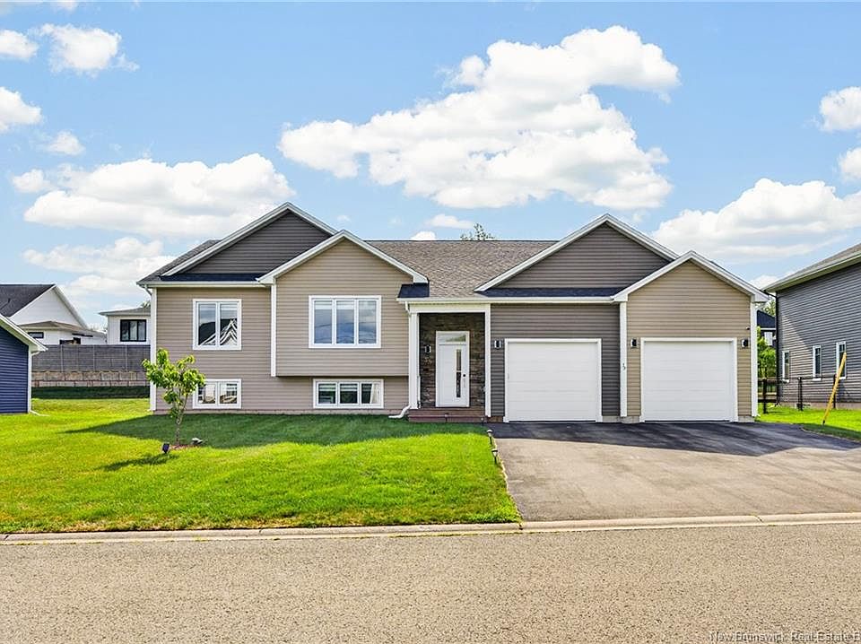 1st image of 39 Donat Cres