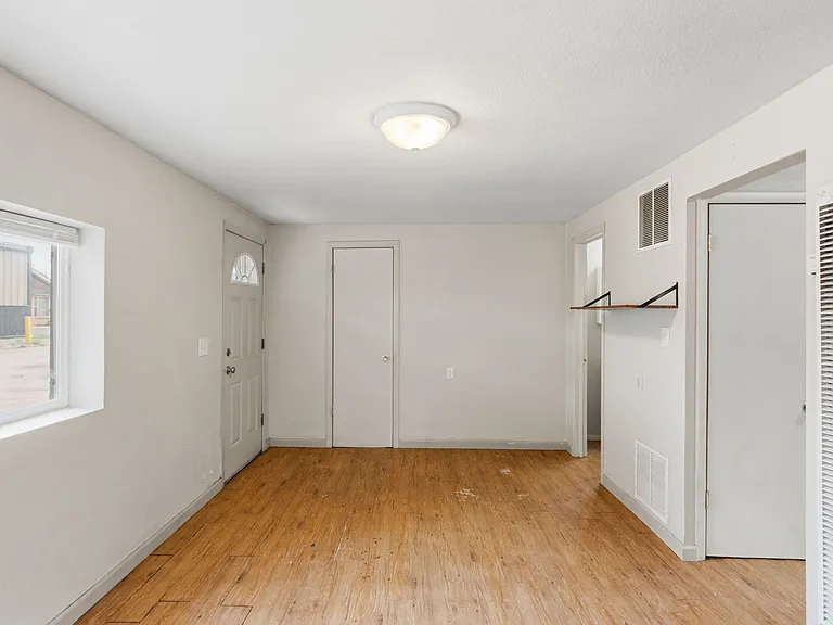 303 N Santa Fe Ave #6 — Photo 10