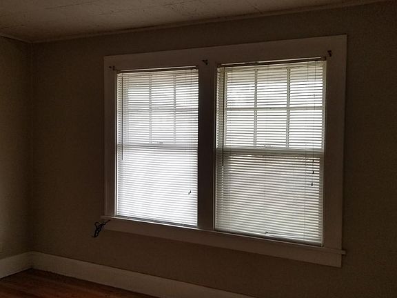 3rd image of 2515 Mitchell Ave APT B