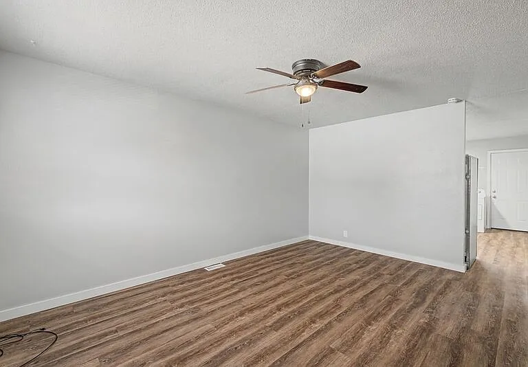 1305 W New Hope Rd #A — Photo 15