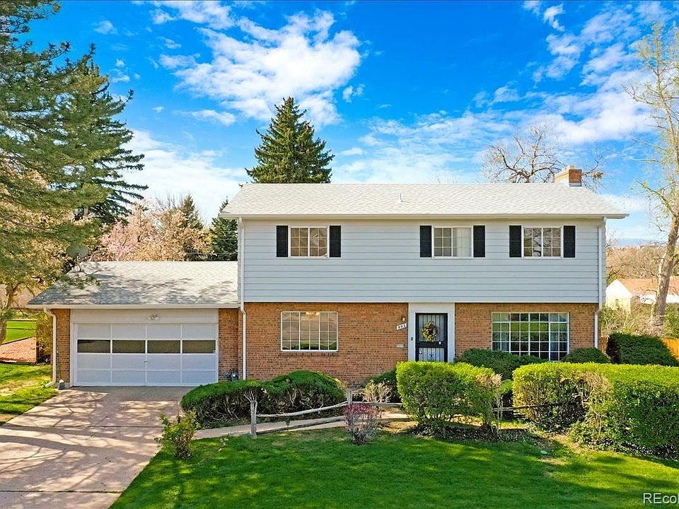 1st image of 992 E Briarwood Cir S