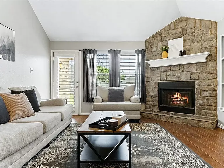 5105 Birchwood Dr — Photo 3
