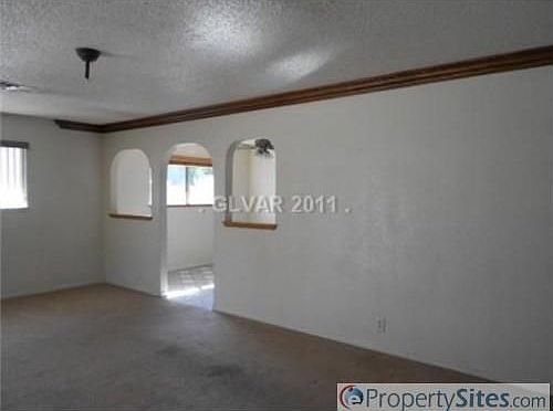 3rd image of 5709 Cabrillo Cir
