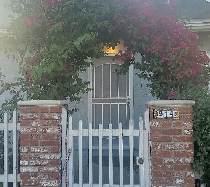 1st image of 914 Rosemont Ave