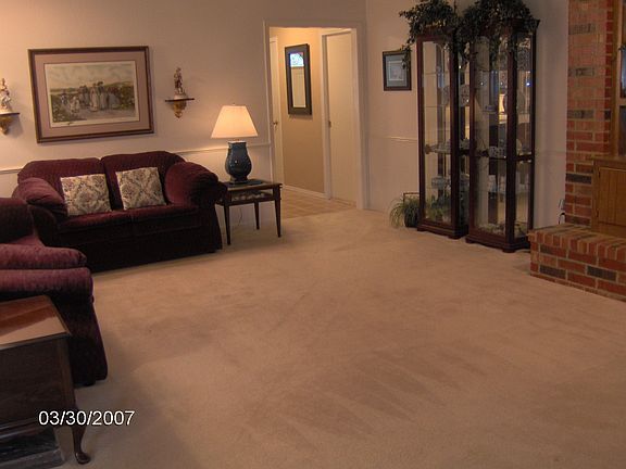 The "other" end of XL family room 