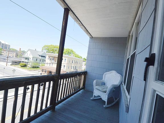 5th image of 223 Mechanic St #3L