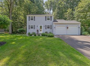 8734 Marinus Dr, Baldwinsville, NY 13027