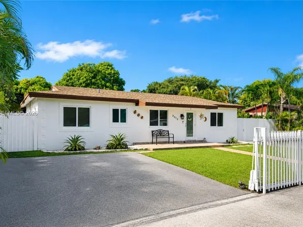 3312 NW 182nd St, Miami Gardens, FL 33056