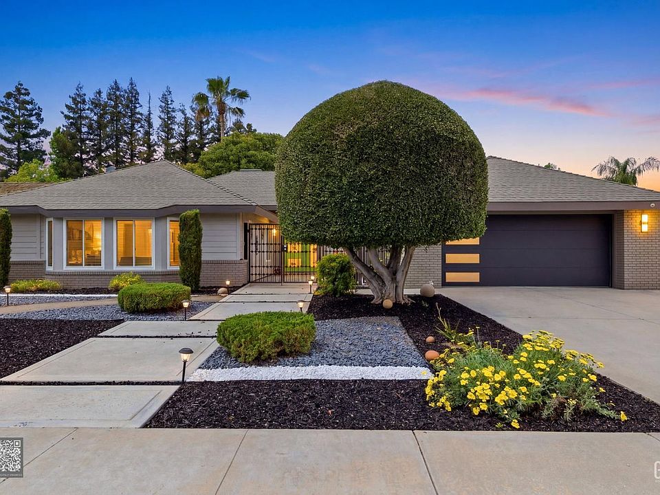 1st image of 8821 Sierra Oak Dr