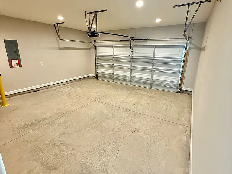 8041 Joy Crossing Ln — Photo 11