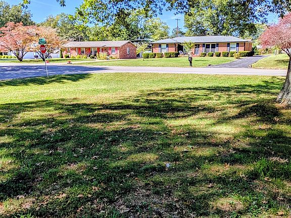Beautiful neighborhood with lots of shade trees.