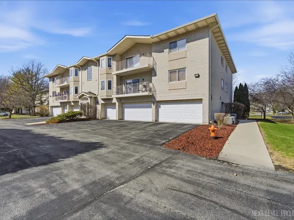 927 Elderberry Cir Unit 103, Naperville, IL 60563