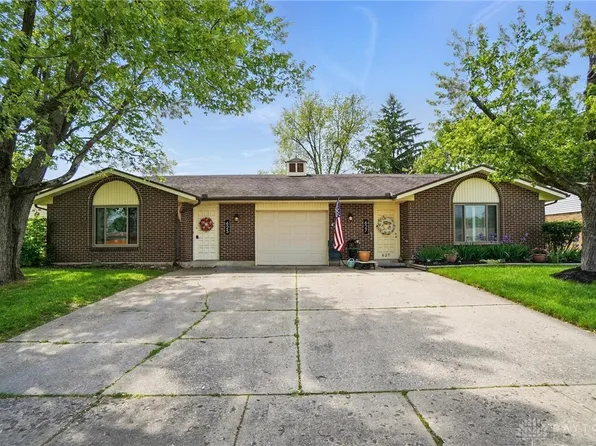 625 Bellaire Dr, Tipp City, OH 45371
