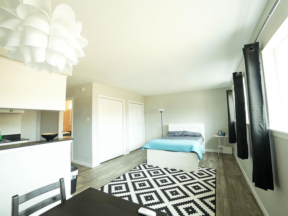 2nd image of 831 E Grayson St APT 103