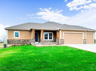 29358 Palmer Dr, Paola, KS 66071