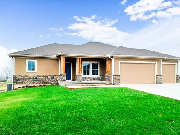 29358 Palmer Dr, Paola, KS 66071