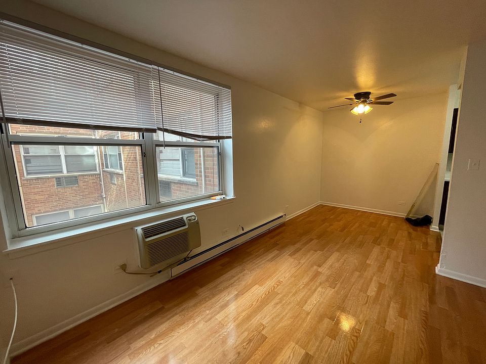 1st image of 5920 N Kenmore Ave #304