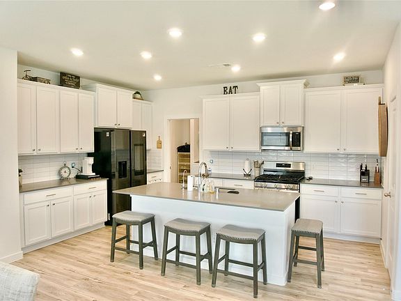 4th image of 31106 Aumbrey Ivy Ct