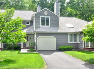 202 Castlewood Dr #202, Bloomfield, CT 06002