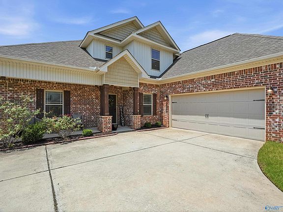 2nd image of 106 Ivy Vine Dr