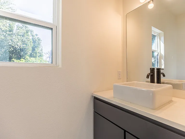 118 Shenandoah St #202 — Photo 29