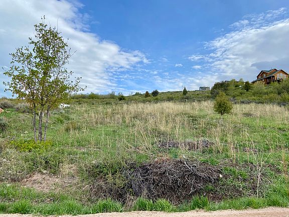 5th image of 1840 N Broad Hollow Rd