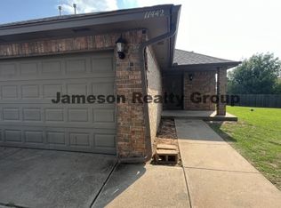 11442 NW 9th Ter, Yukon, OK 73099