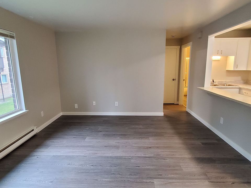 1st image of 1821 S 310th St #18