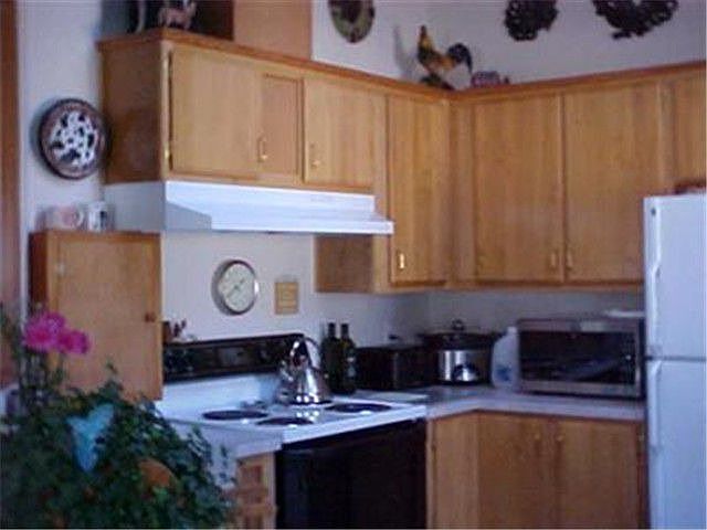 2nd image of 1053 SW J H Rd