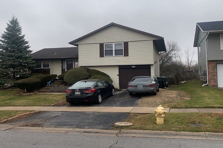 1st image of 18115 Fountainbleau Dr