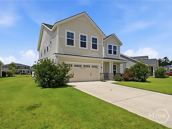 3rd image of 107 Como Drive