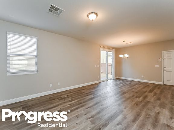 4th image of 11045 Camden Bay St
