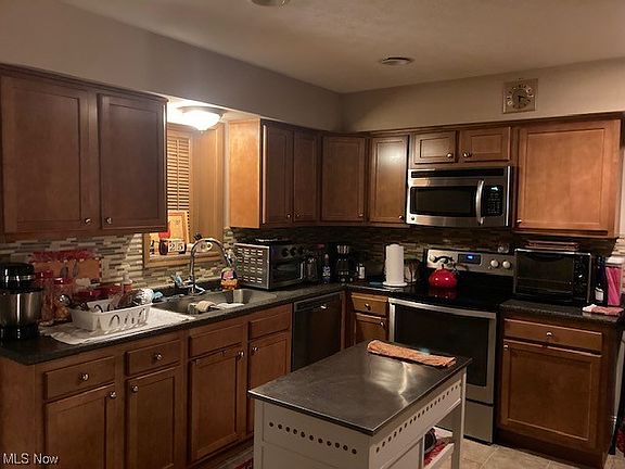 2nd image of 5929 Scarlet Oak Dr