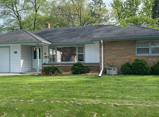 2869 S 75th St, West Allis, WI