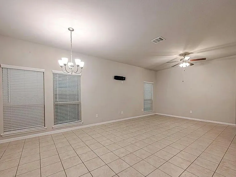 6409 Hollock Meadows Ln — Photo 7
