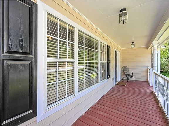 5th image of 1356 Windsor Glen Dr