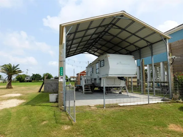 1308 Quarles Ave, Pt Bolivar, TX 77650