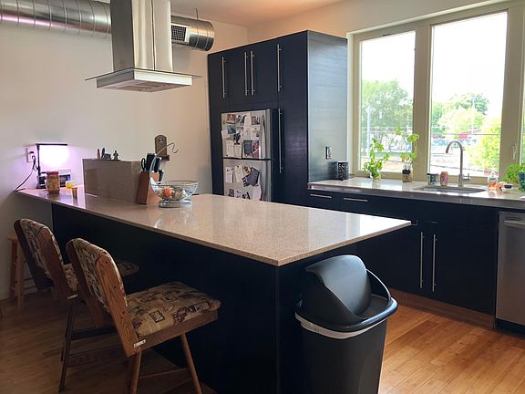 2nd image of 534 E Girard Ave APT 2