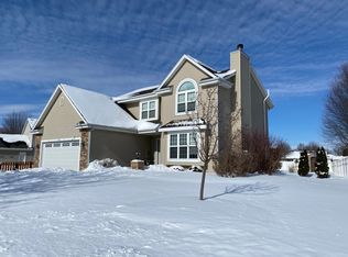 2710 Darrell Dr, Waukesha, WI 53188