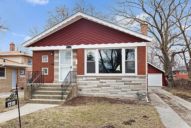 15111 E End Ave photo 1
