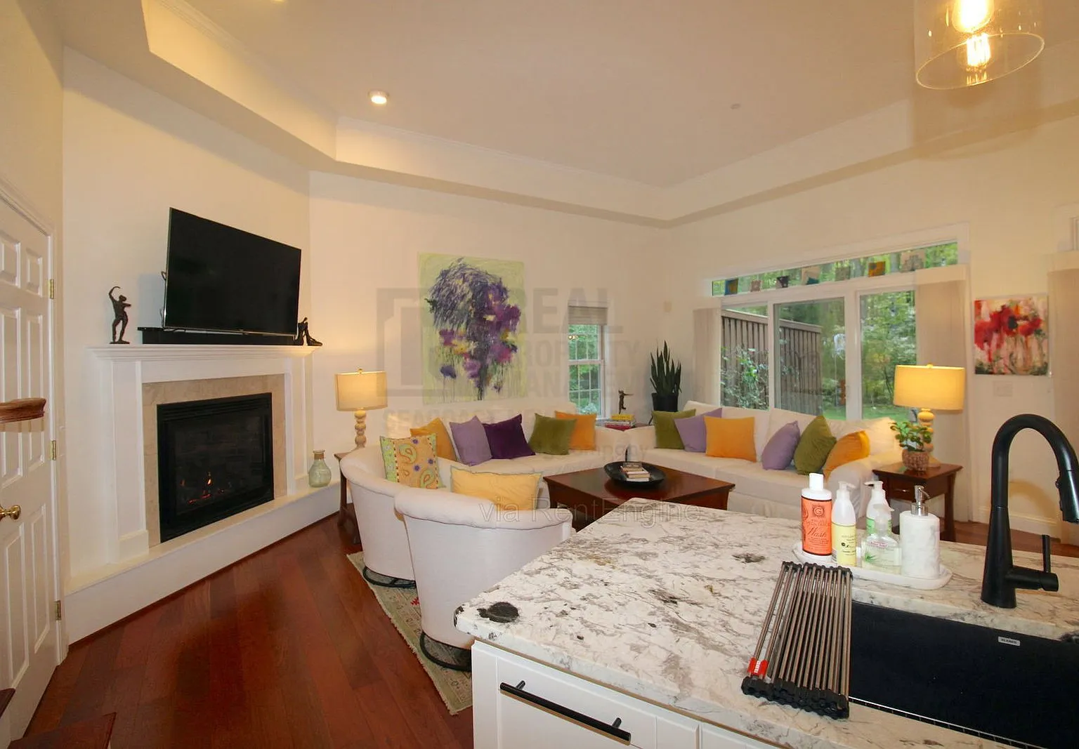 2 bed, 2.5 bath, 2454 sqft, $2,950 — Photo 2