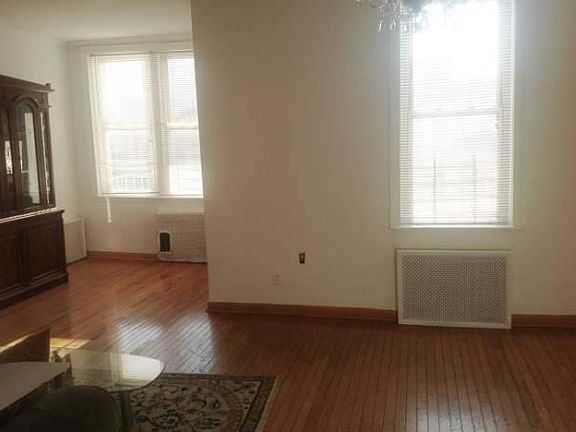 2nd image of 1273 42nd St #2