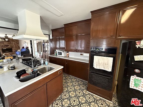 5th image of 4840 W 137th St