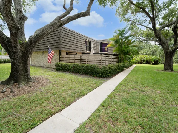 505 5th Terrace, Palm Beach Gardens, FL 33418